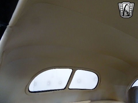 1940 Ford Deluxe image 88