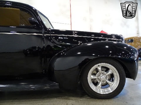 1940 Ford Deluxe image 38