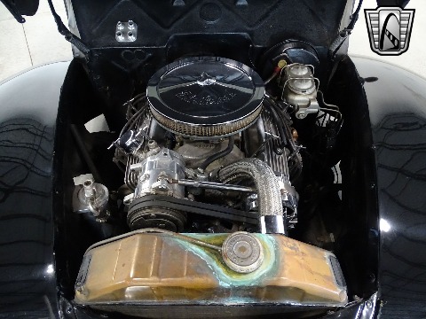 1940 Ford Deluxe image 91