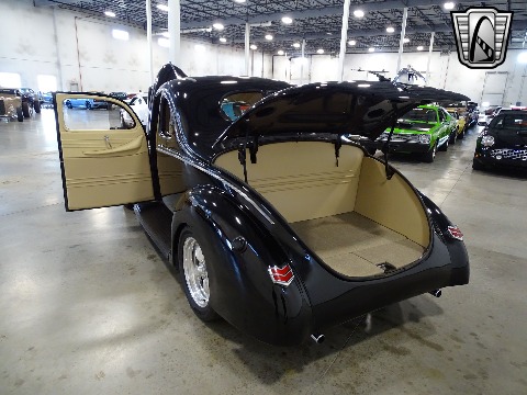 1940 Ford Deluxe image 66