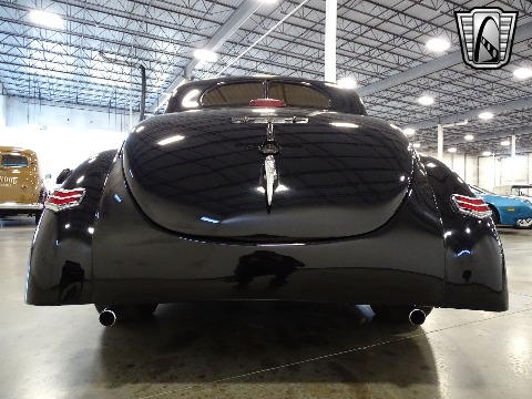 1940 Ford Deluxe image 17