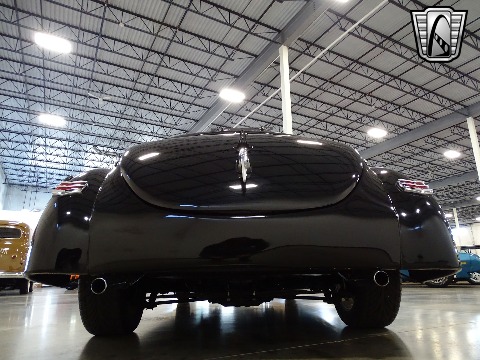 1940 Ford Deluxe image 18