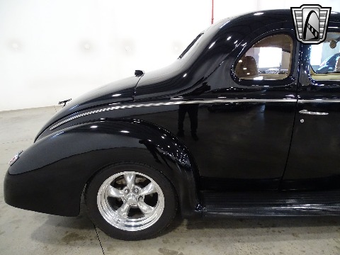 1940 Ford Deluxe image 43