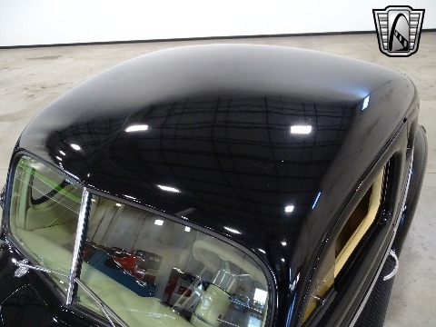 1940 Ford Deluxe image 50