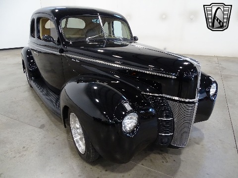 1940 Ford Deluxe image 25