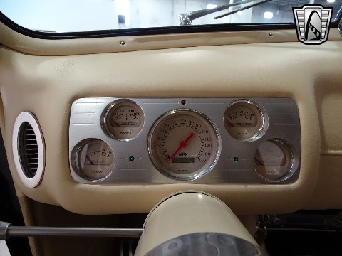 1940 Ford Deluxe image 77