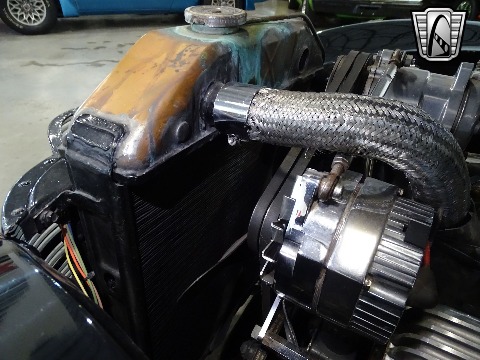 1940 Ford Deluxe image 103