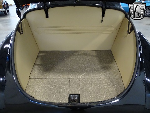 1940 Ford Deluxe image 105