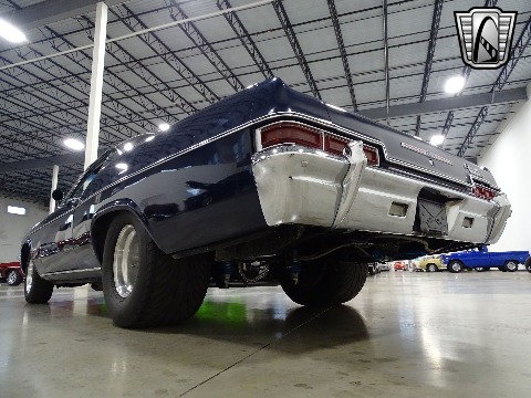 1966 Chevrolet Impala image 15