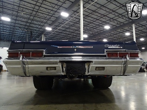 1966 Chevrolet Impala image 17