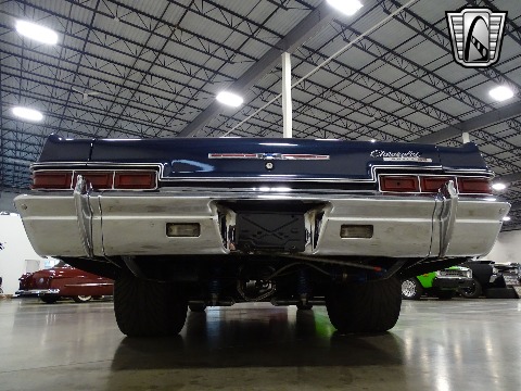 1966 Chevrolet Impala image 18