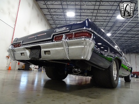 1966 Chevrolet Impala image 21