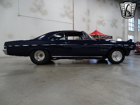 1966 Chevrolet Impala image 23