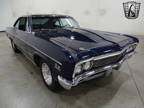 1966 Chevrolet Impala image 25