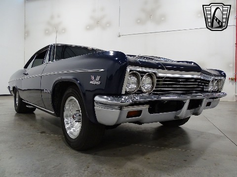 1966 Chevrolet Impala image 26