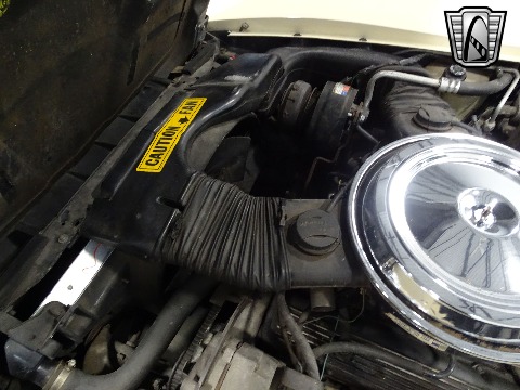 1981 Chevrolet Corvette image 100