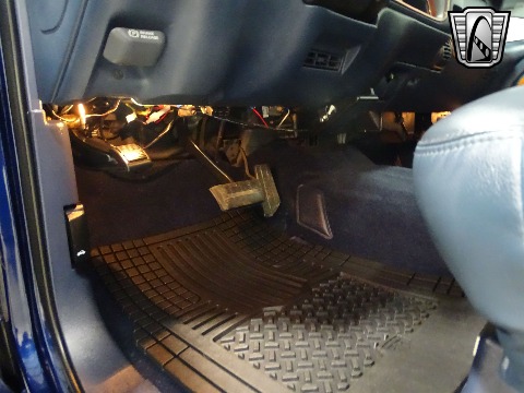 1998 Chevrolet Silverado image 82