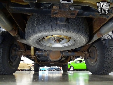 1998 Chevrolet Silverado image 122