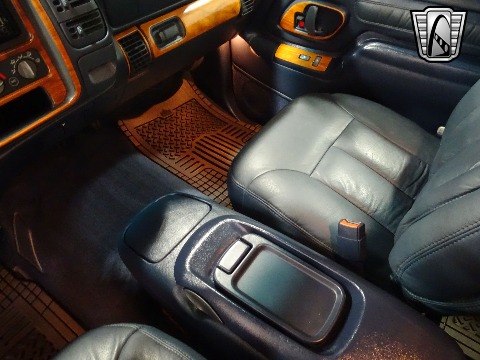 1998 Chevrolet Silverado image 80