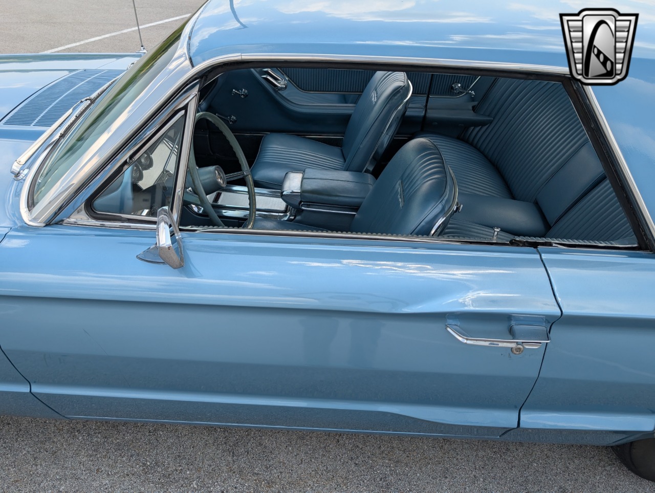 1964 Ford Thunderbird 53