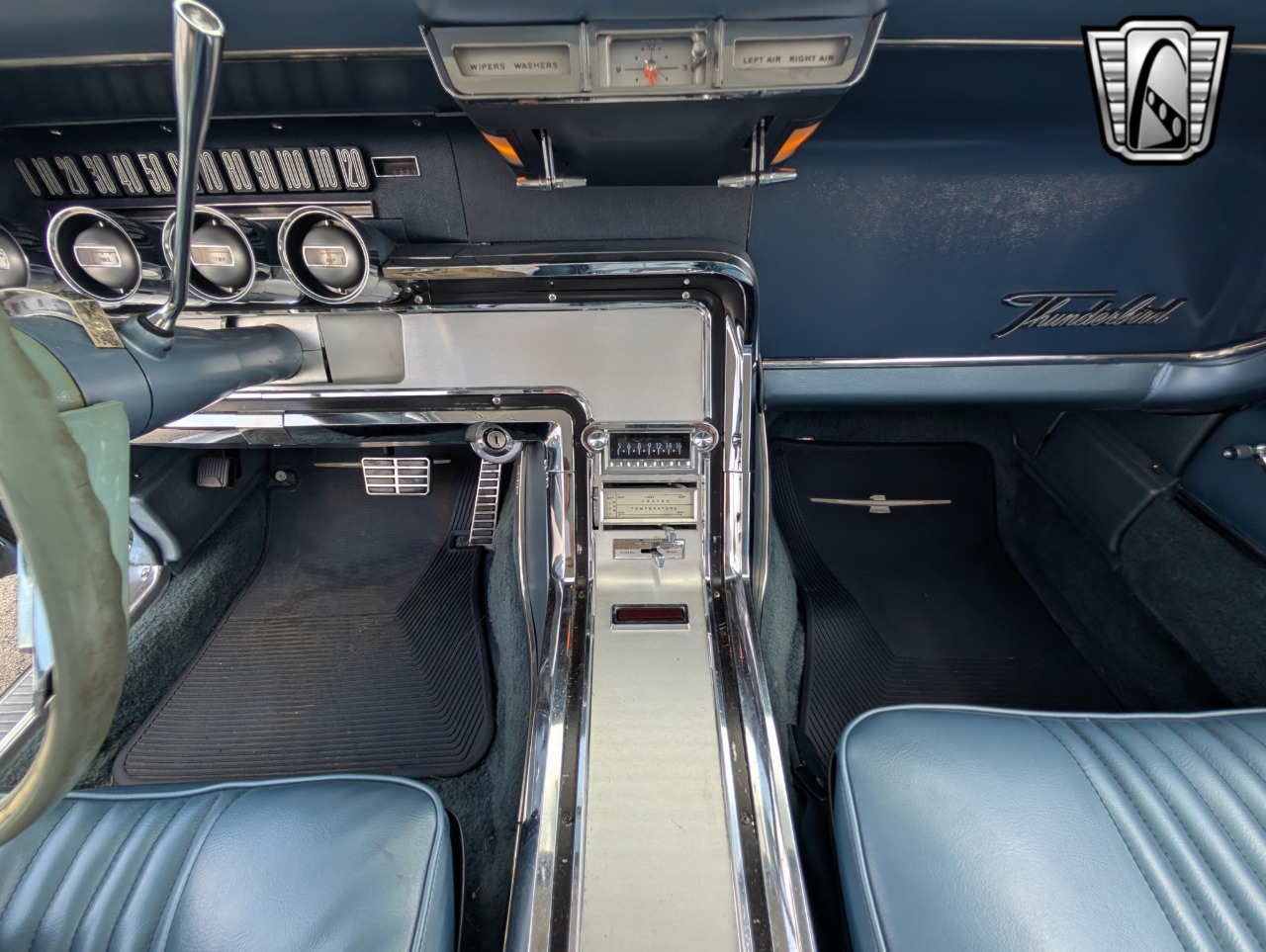 1964 Ford Thunderbird 22