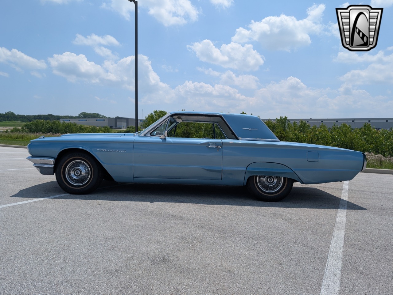 1964 Ford Thunderbird 35