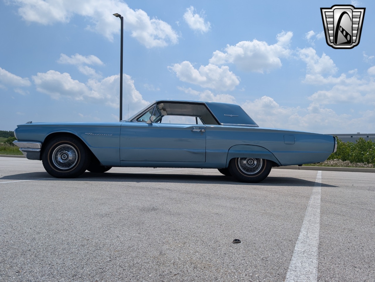 1964 Ford Thunderbird 36