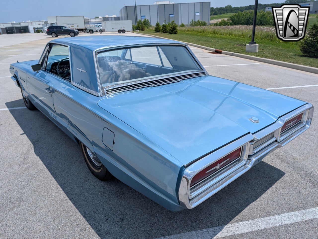 1964 Ford Thunderbird 4
