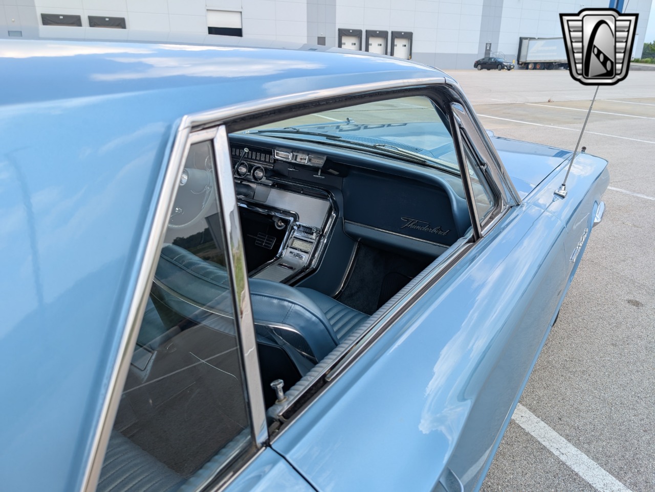 1964 Ford Thunderbird 80