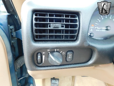 1995 Oldsmobile Cutlass image 110