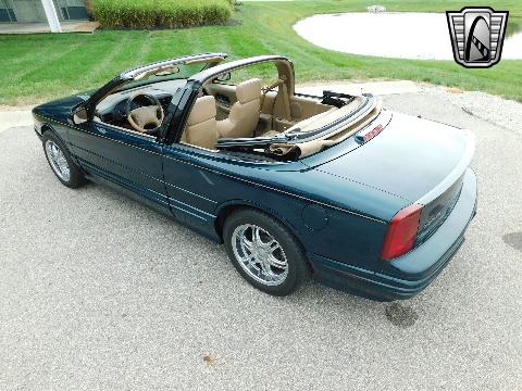 1995 Oldsmobile Cutlass image 9