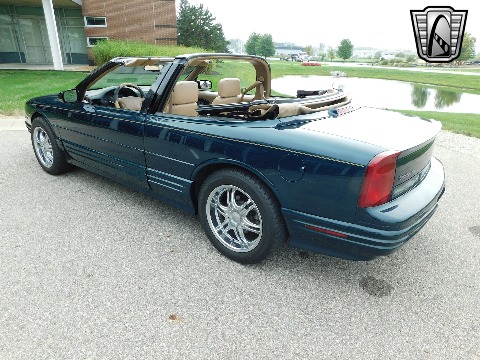 1995 Oldsmobile Cutlass image 10