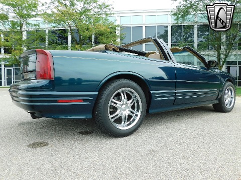 1995 Oldsmobile Cutlass image 17