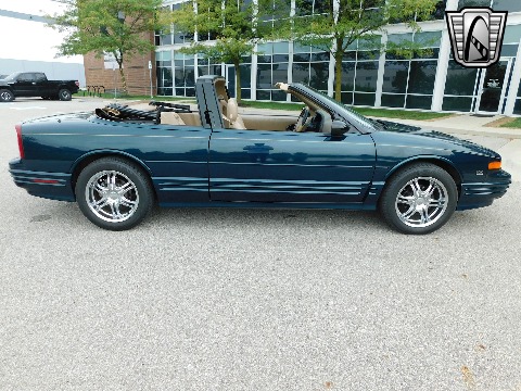 1995 Oldsmobile Cutlass image 19