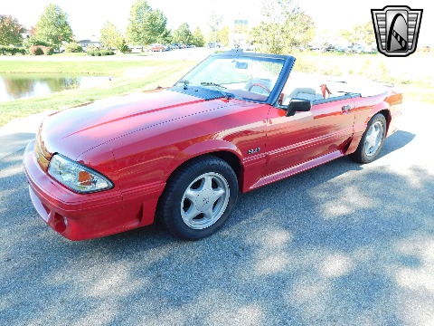 1992 Ford Mustang image 4