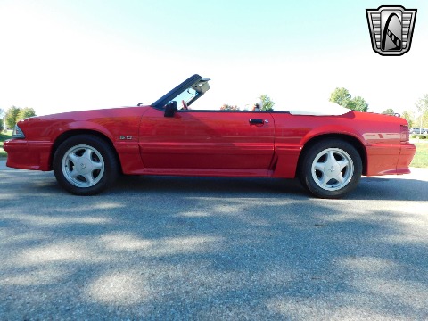 1992 Ford Mustang image 8