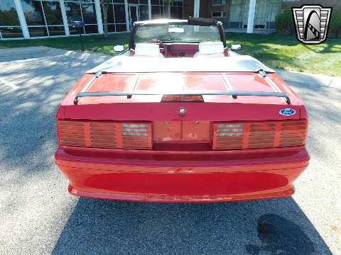 1992 Ford Mustang image 13