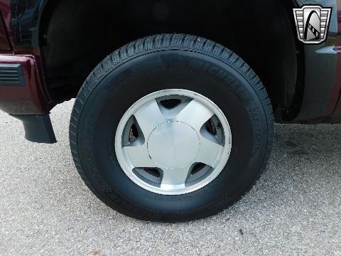 1994 GMC Yukon image 38