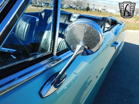 1965 Chevrolet Impala image 55