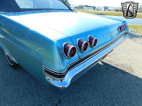 1965 Chevrolet Impala image 30