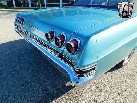 1965 Chevrolet Impala image 31
