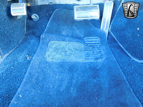 1965 Chevrolet Impala image 135