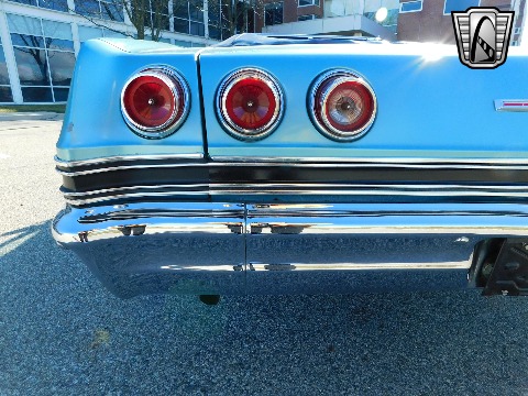 1965 Chevrolet Impala image 59