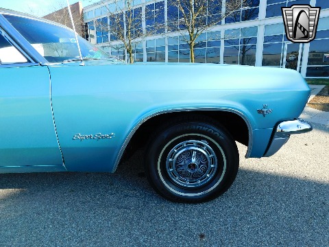 1965 Chevrolet Impala image 34