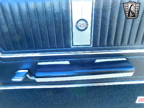 1965 Chevrolet Impala image 114