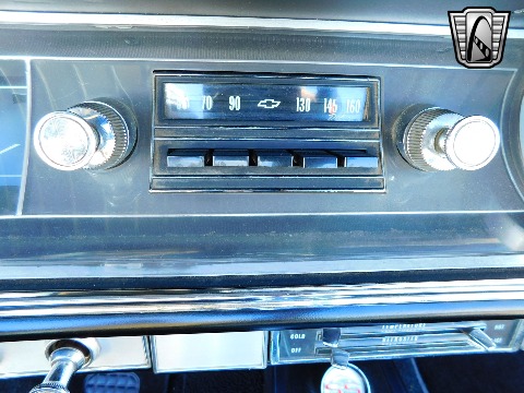 1965 Chevrolet Impala image 141