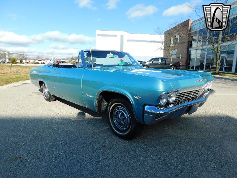 1965 Chevrolet Impala image 90