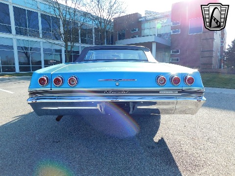 1965 Chevrolet Impala image 13