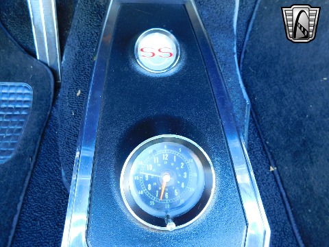 1965 Chevrolet Impala image 143