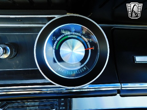 1965 Chevrolet Impala image 144